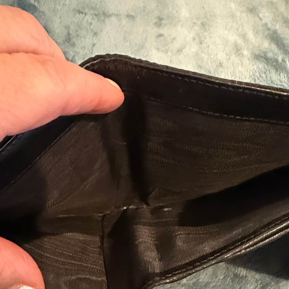 Prada Quilted Black Wallet - Picture 8 of 12